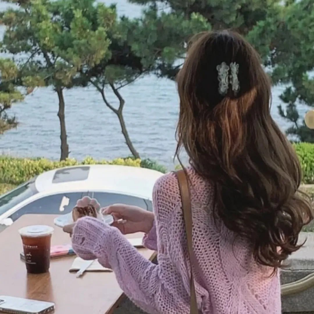 纯真小镇的夫人